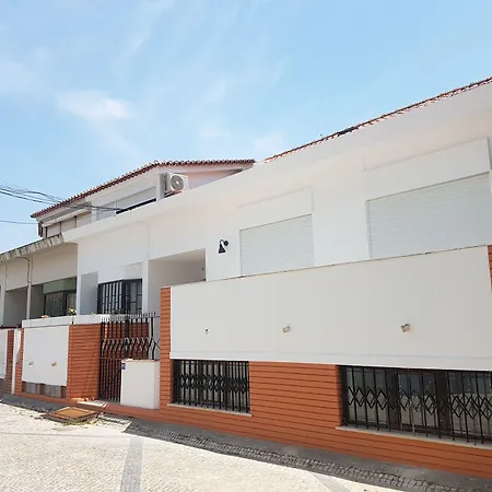 Casa70 ゲストハウス 3*