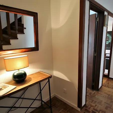 Casa70 3* セトゥーバル